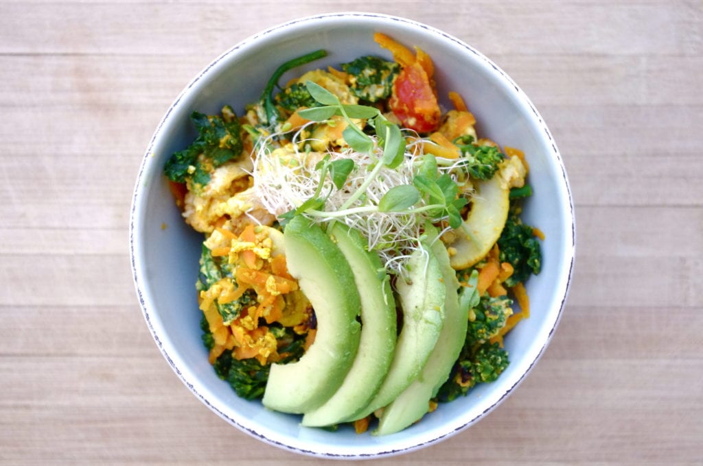 Zen Scramble Quinoa Bowl (gluten free & can be made vegan!) 