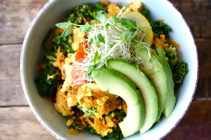Zen Scramble Quinoa Bowl (gluten free & can be made vegan!) 