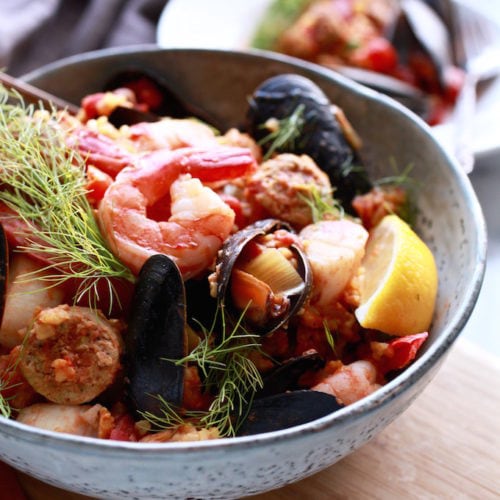 Easy Slowcooker Paella // GF & DF via Nutrition in the Kitch