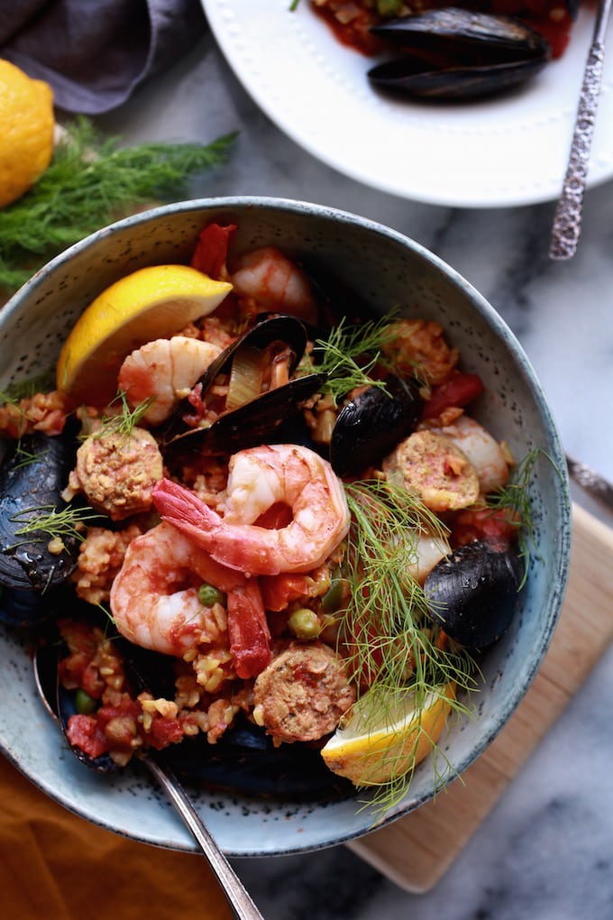 Easy Slowcooker Paella // GF & DF via Nutrition in the Kitch 