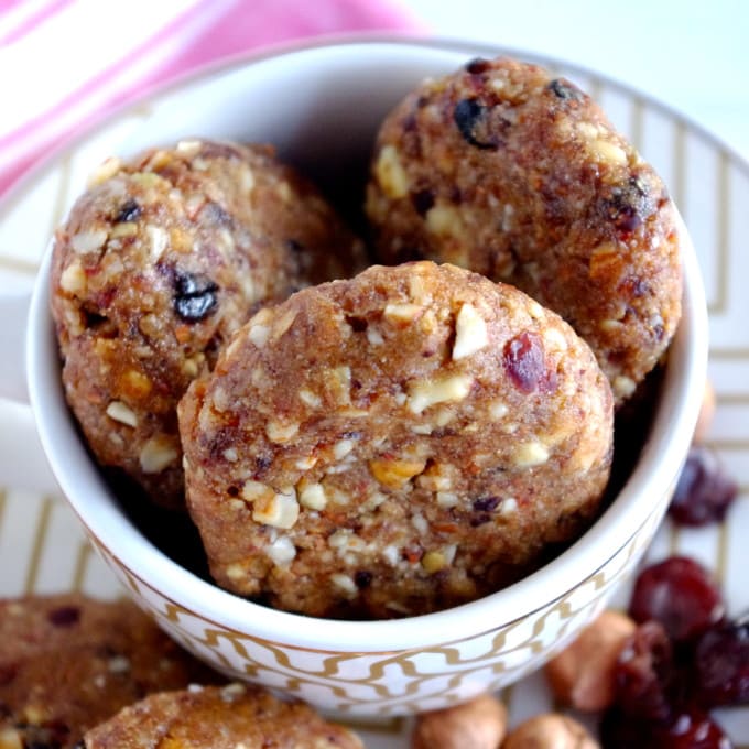 Vanilla, Hazelnut & Superberry Energy Cookies (GF, can be Vegan!) via Nutritionist in the Kitch 