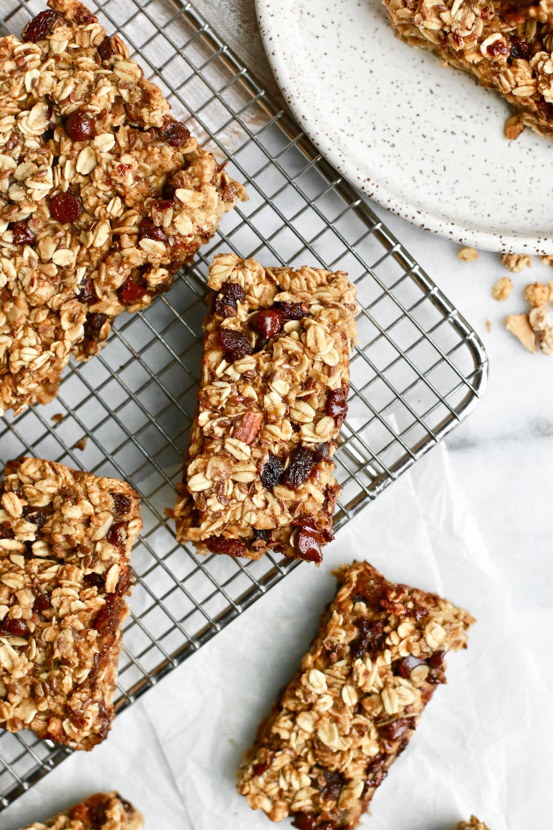 Easy and Healthy Chocolate Chip Granola Bars