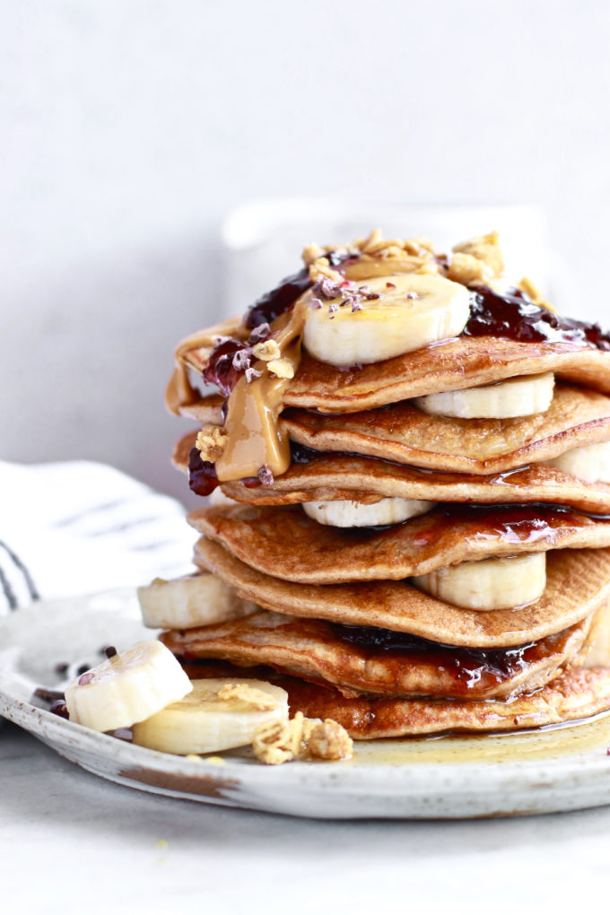 Delicious and Healthy 4-Ingredient Paleo Banana Pancakes