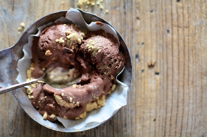 Healthy Dairy Free S'more Ice Cream via Nutritionist in the Kitch