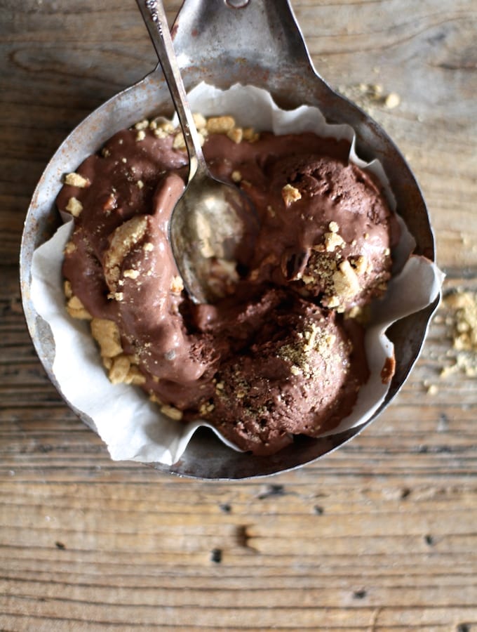 Healthy Dairy Free S'more Ice Cream via Nutritionist in the Kitch