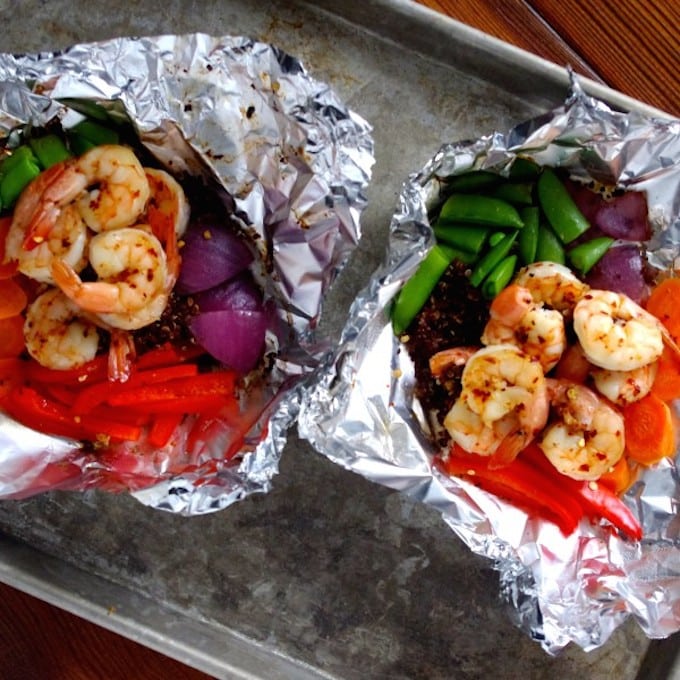 Sweet Chili Garlic Shrimp & Quinoa Grill Packets via Nutritionist in the Kitch