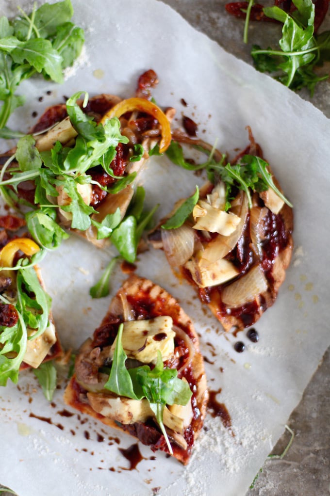 30 Minute Meal // Roasted Vegetable Balsamic & Arugula Pizza (Grain & Dairy Free) via Nutritionist in the Kitch