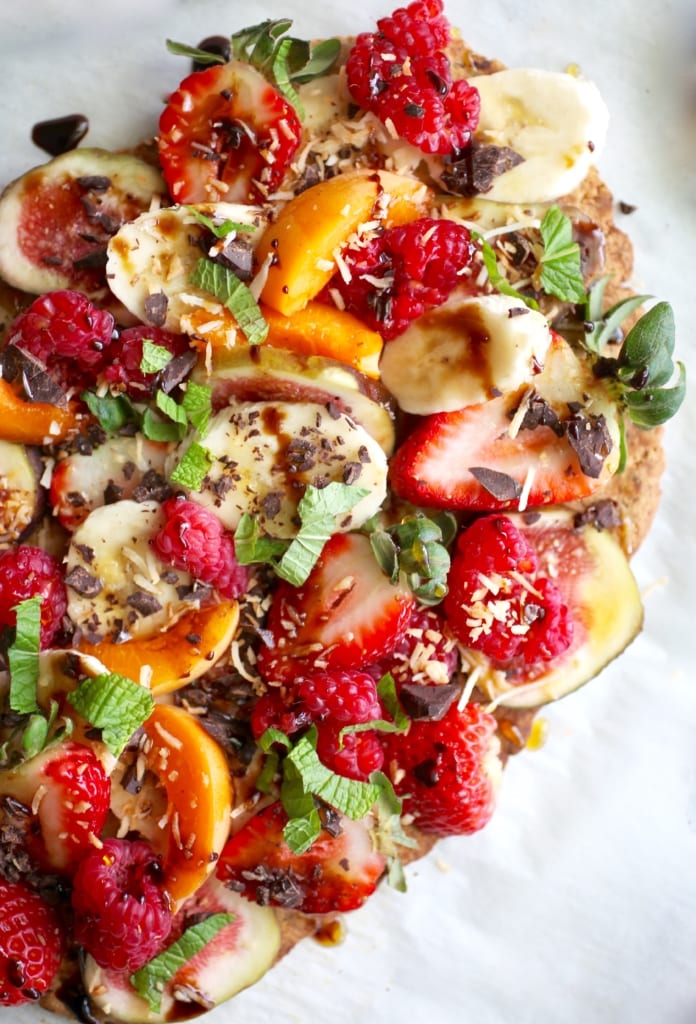 Healthy Grain-Free Dessert Pizza (Dairy Free too!) via Nutritionist in the Kitch
