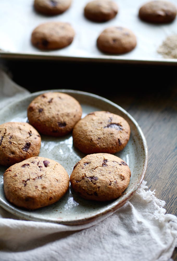 Hazelnut Chocolate-Chunk Cookies // Grain-Free + Vegan via Nutritionist in the Kitch