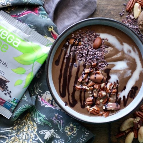 Mocha Nut Smoothie Bowl // Build A Better Smoothie via Nutritionist in the Kitch