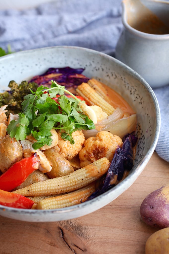 Sheet-Pan Thai Peanut Curry Bowl via Nutrition in the Kitch