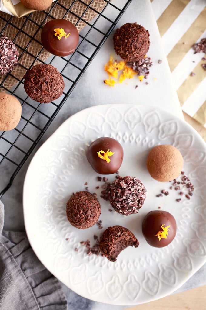 Superfood Chocolate Orange Ginger Truffles via Nutrition in the Kitch