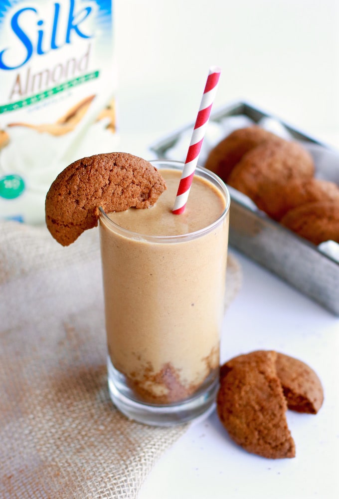 Silky Gingersnap Smoothie via Nutrition in the Kitch // #TastesLikeBetter