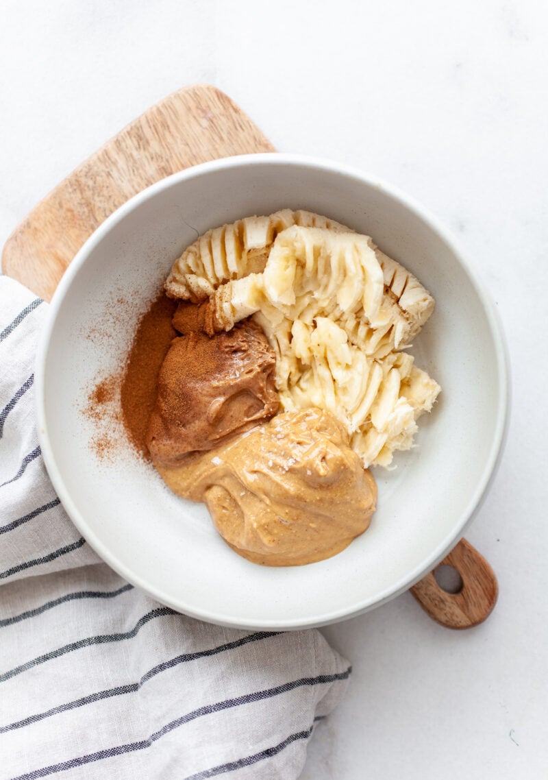 Healthy Peanut Butter Banana Cookies ingredients in a bowl