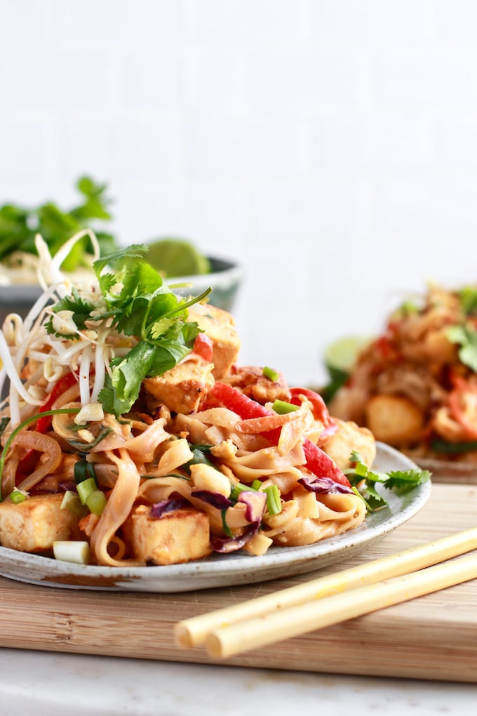 delicious, quick, and healthy gluten free Pad Thai with peanut sauce