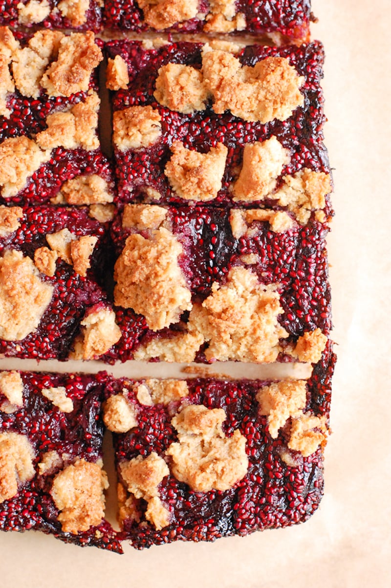 10 Delightful Berry Cobbler and Crumble Recipes