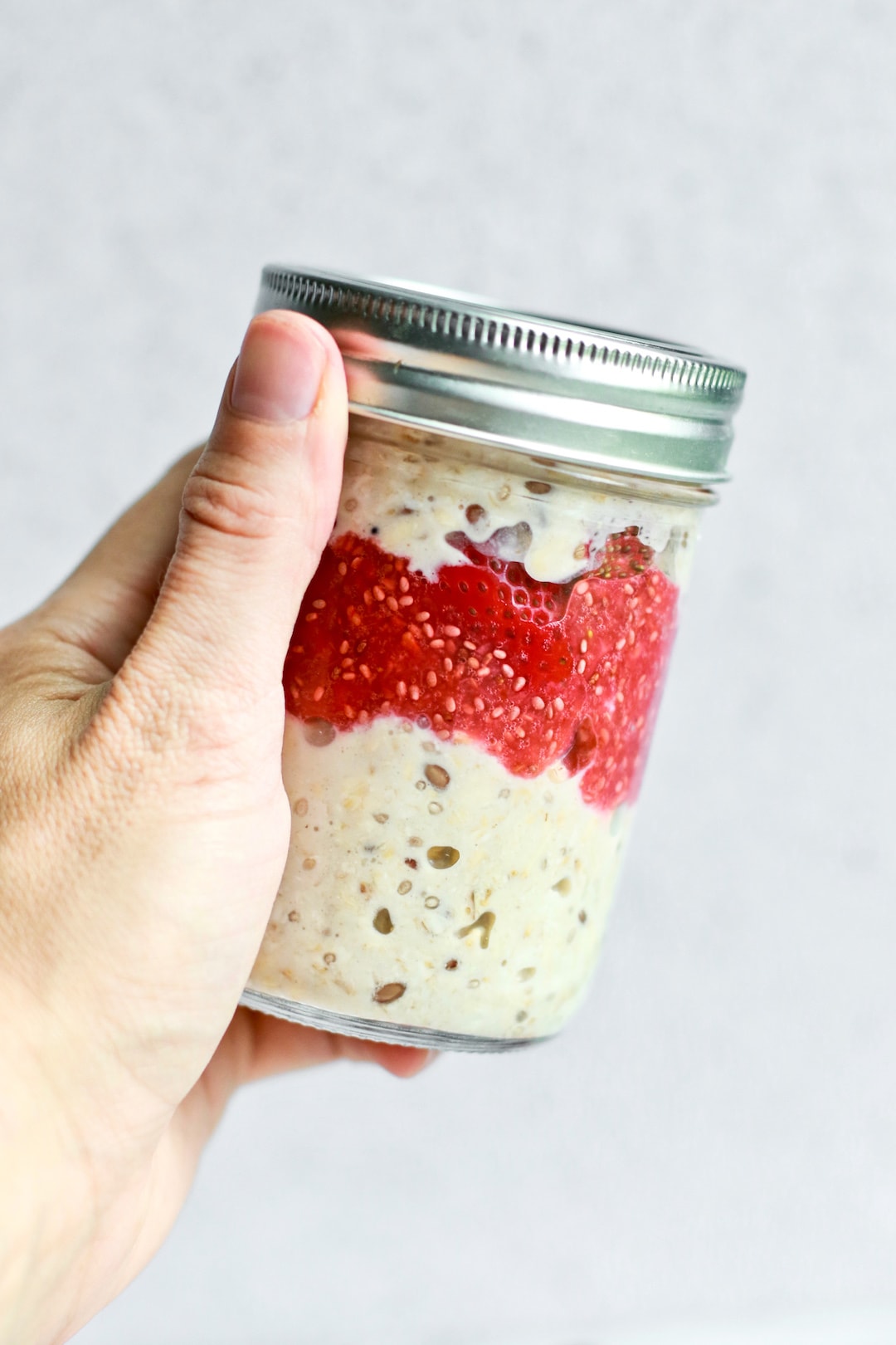 Delicious and Healthy Strawberry Overnight Oats
