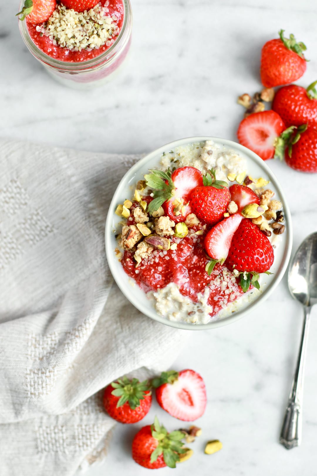 Easy and Healthy Strawberry Overnight Oats