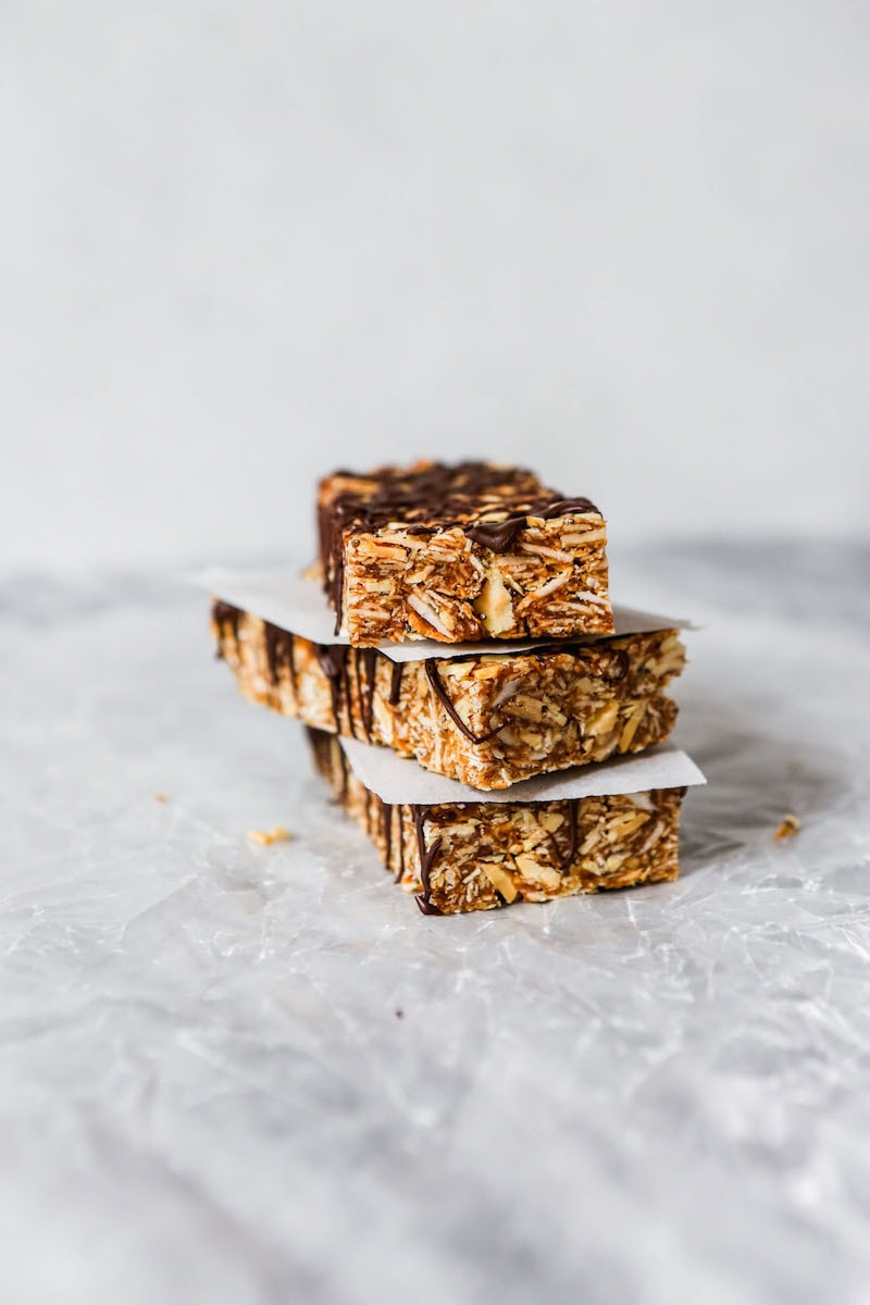 10 Must-Make Healthy Homemade Granola Bars - Naturally Sweetened Chewy Coconut & Date Granola Bars from Zestful Kitchen