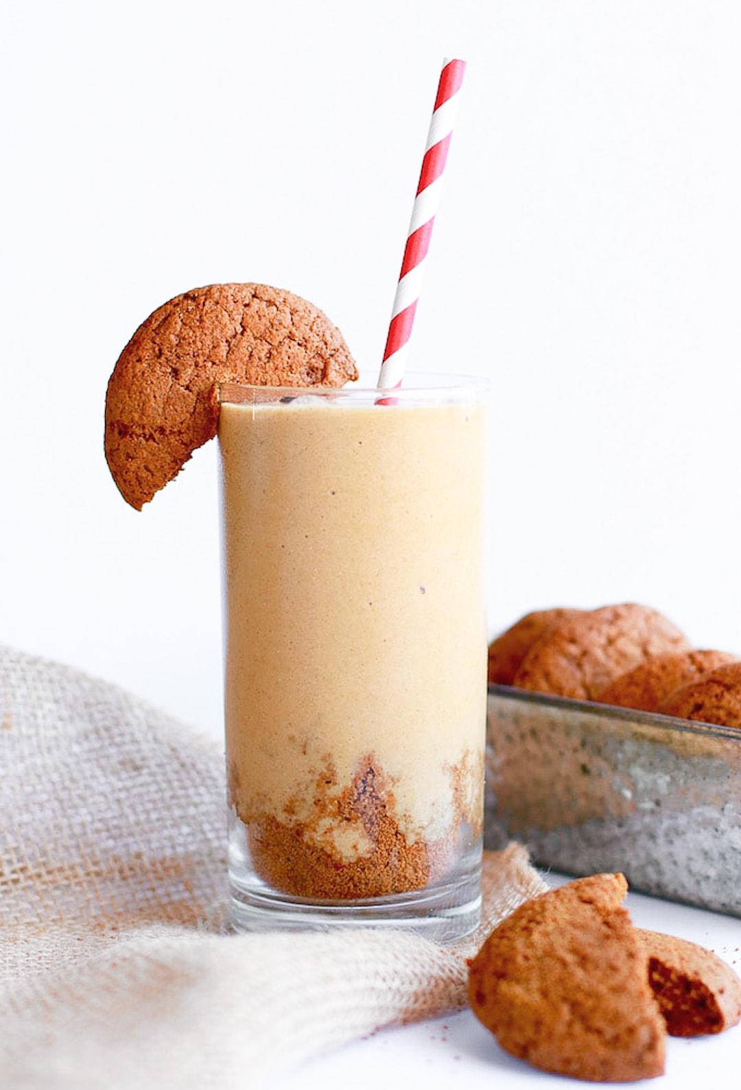 Healthy Gingerbread Smoothie, dairy free, gluten free, vegan, with protein