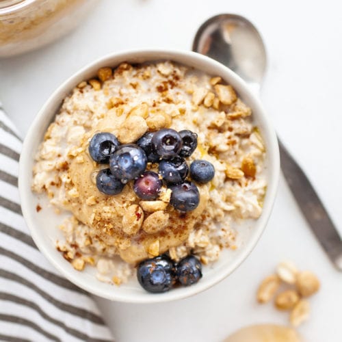 Healthy and Simple Peanut Butter Overnight Oats