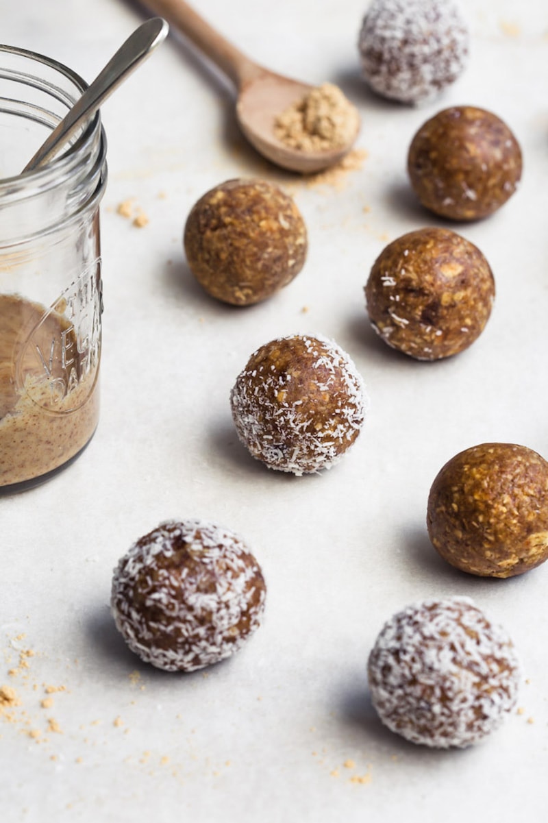 18 Easy Plant-Based Snacks To Try - Toasted Oatmeal Snack Balls