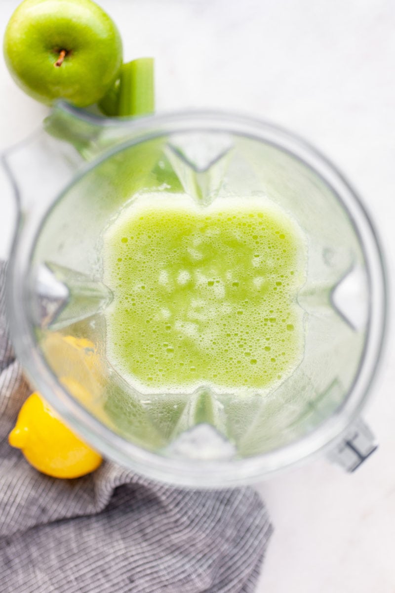 Healthy - How To Make Celery Juice in a Vitamix or Blender