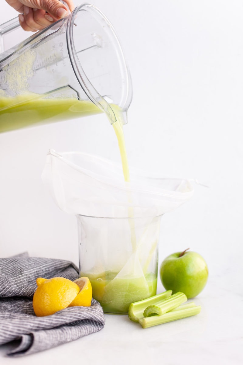 Easy -How To Make Celery Juice in a Vitamix or Blender