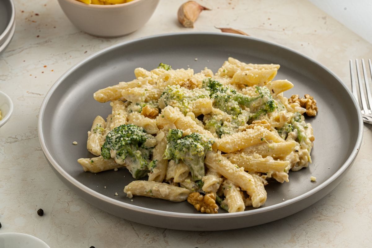 Creamy Broccoli Pasta 9