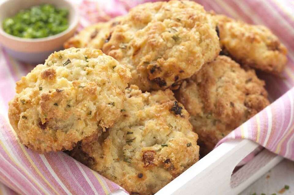 Sun-Dried Tomato-Cheddar-Chive Gluten-Free Biscuits
