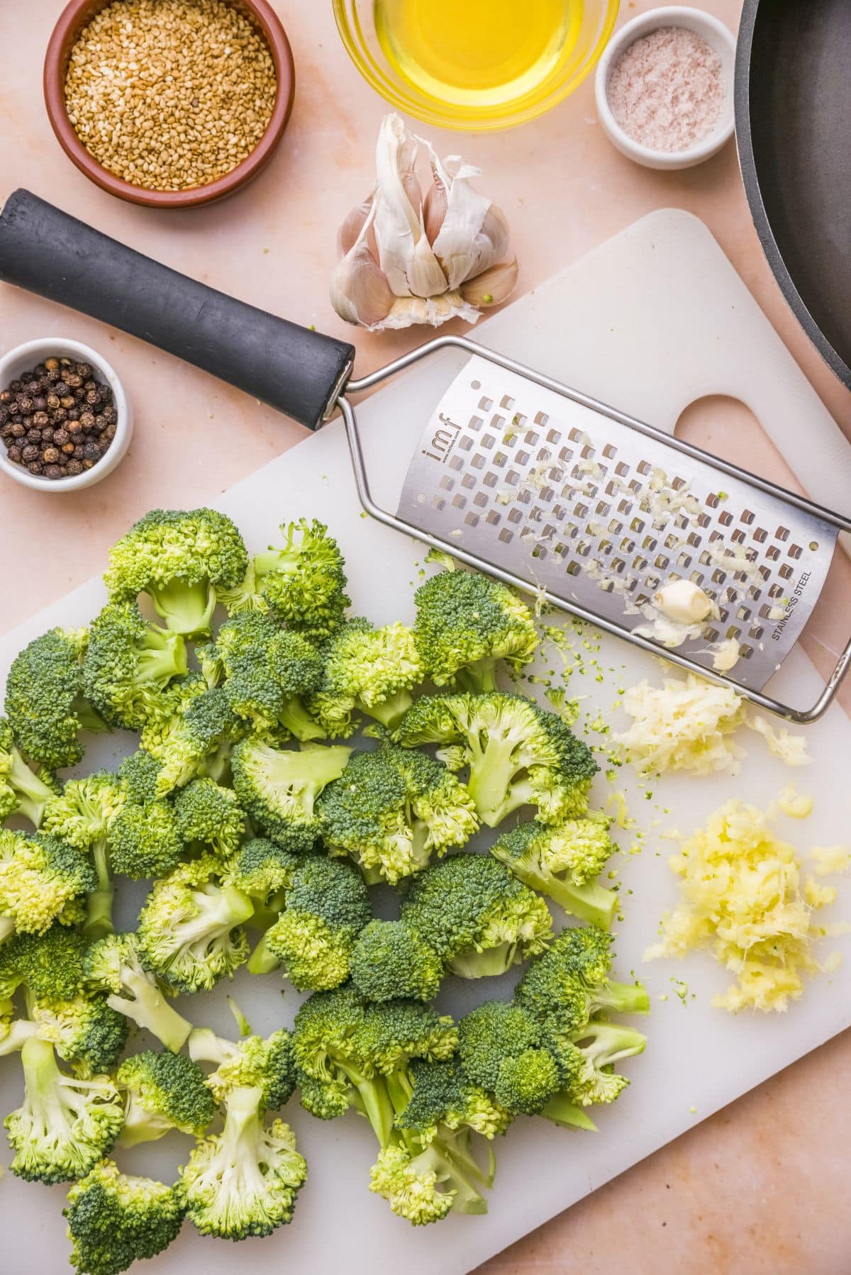Sauteed broccoli step 1